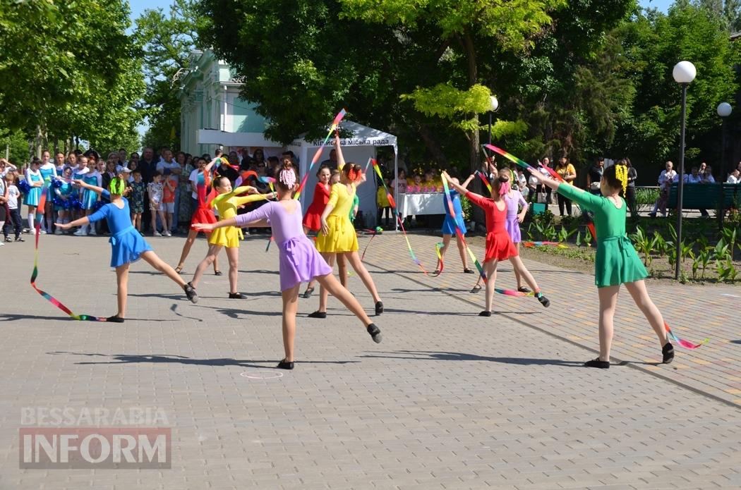 Літо у Кілії розпочалося з яскравого фестивалю талантів та подарунків від "Фонда Добра та Любові"