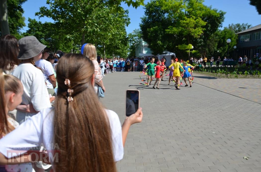 Літо у Кілії розпочалося з яскравого фестивалю талантів та подарунків від "Фонда Добра та Любові"