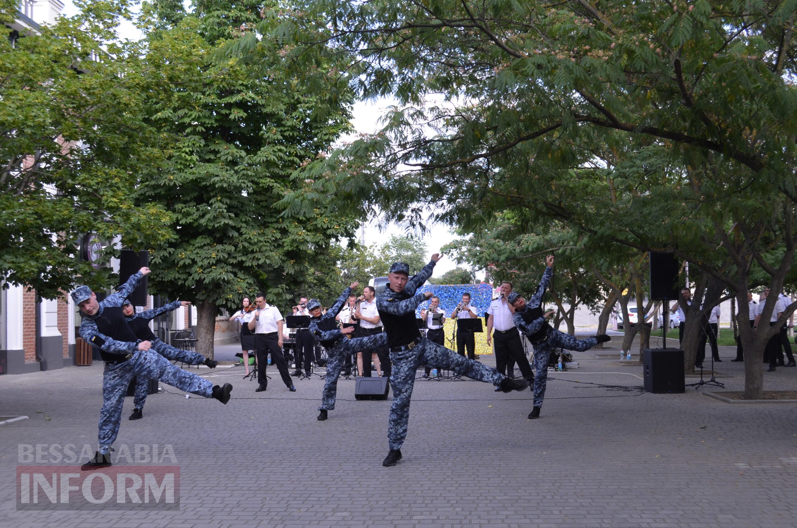 Незвичні підхід до мобілізації і вибір міста: третій центр рекрутингу ВМС України відкрився в Ізмаїлі