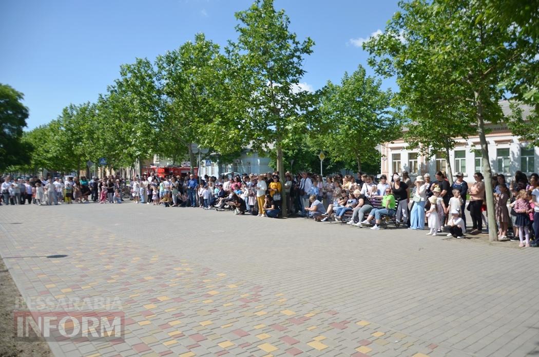 Літо у Кілії розпочалося з яскравого фестивалю талантів та подарунків від "Фонда Добра та Любові"