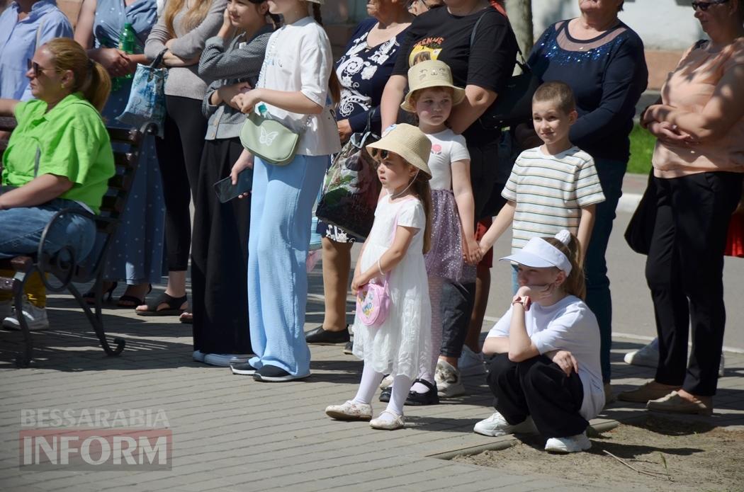 Літо у Кілії розпочалося з яскравого фестивалю талантів та подарунків від "Фонда Добра та Любові"