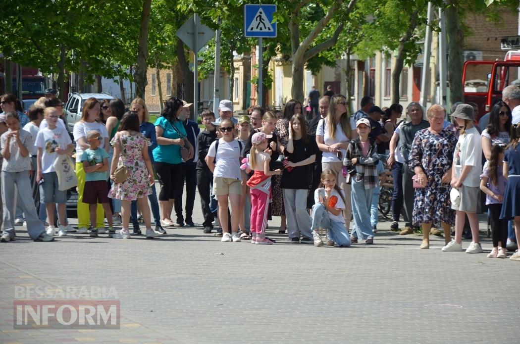 Літо у Кілії розпочалося з яскравого фестивалю талантів та подарунків від "Фонда Добра та Любові"
