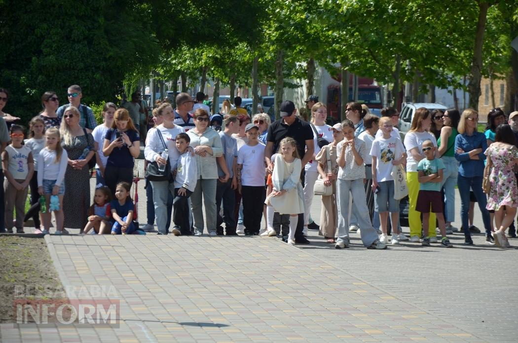 Літо у Кілії розпочалося з яскравого фестивалю талантів та подарунків від "Фонда Добра та Любові"