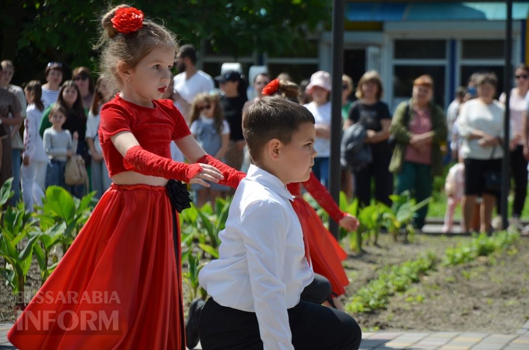 Літо у Кілії розпочалося з яскравого фестивалю талантів та подарунків від "Фонда Добра та Любові"