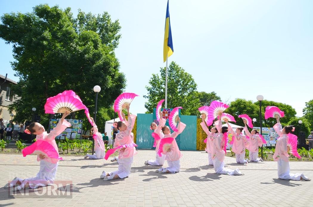 Літо у Кілії розпочалося з яскравого фестивалю талантів та подарунків від "Фонда Добра та Любові"