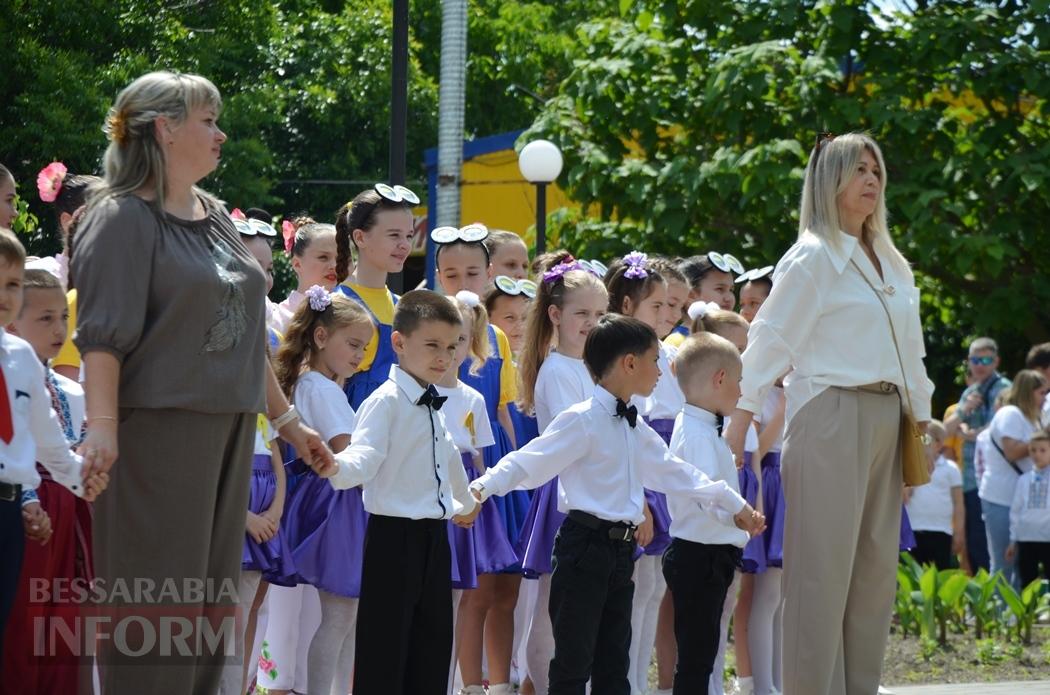 Літо у Кілії розпочалося з яскравого фестивалю талантів та подарунків від "Фонда Добра та Любові"