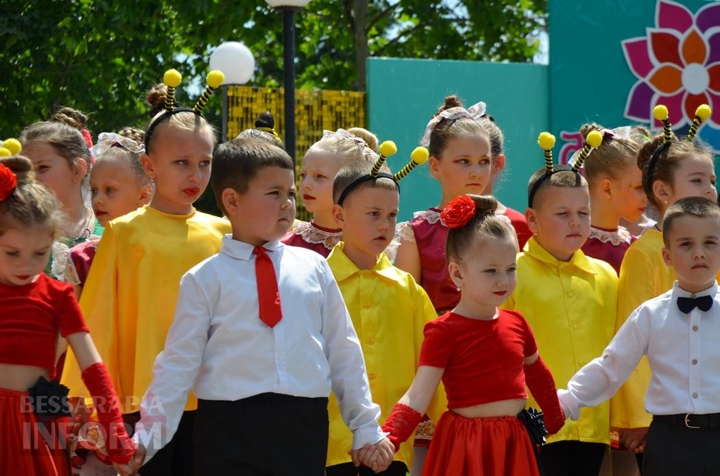 Літо у Кілії розпочалося з яскравого фестивалю талантів та подарунків від "Фонда Добра та Любові"