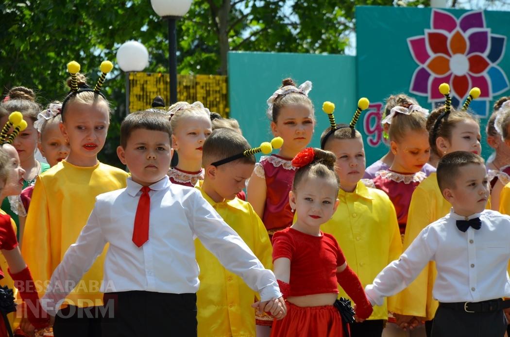 Літо у Кілії розпочалося з яскравого фестивалю талантів та подарунків від "Фонда Добра та Любові"