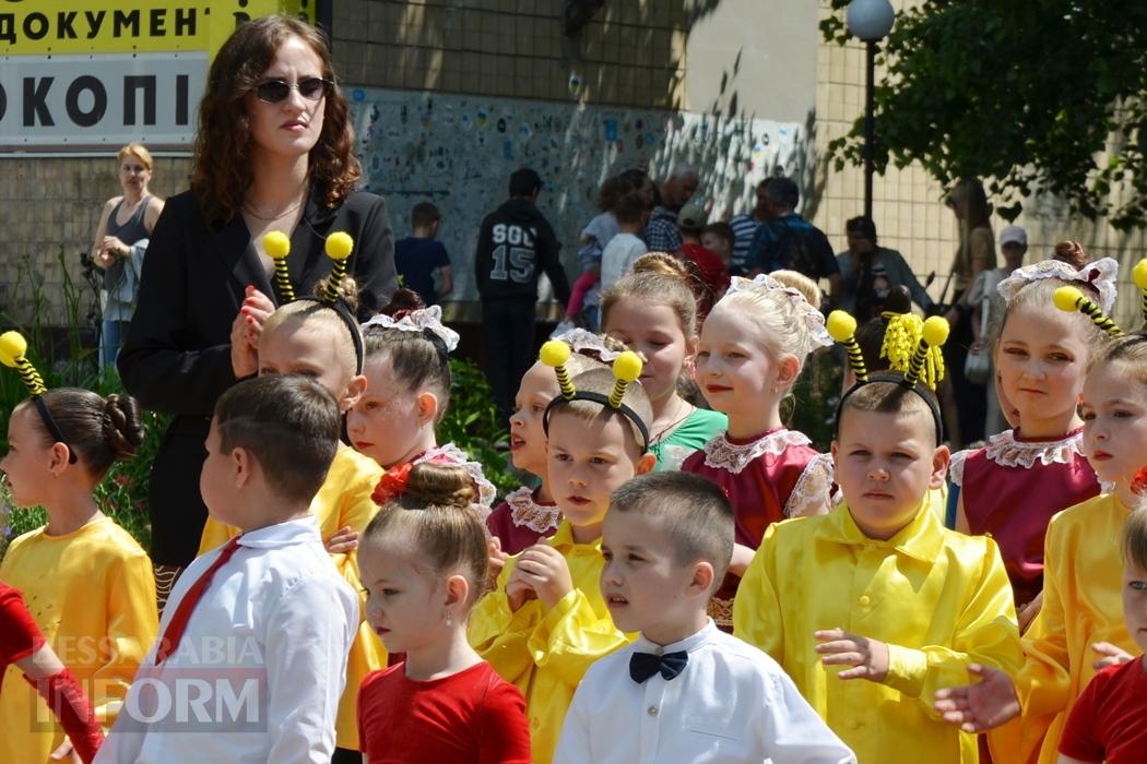 Літо у Кілії розпочалося з яскравого фестивалю талантів та подарунків від "Фонда Добра та Любові"