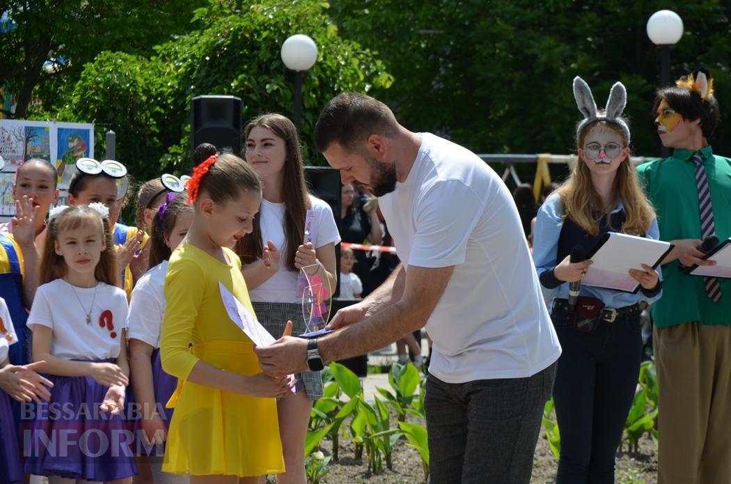 Літо у Кілії розпочалося з яскравого фестивалю талантів та подарунків від "Фонда Добра та Любові"