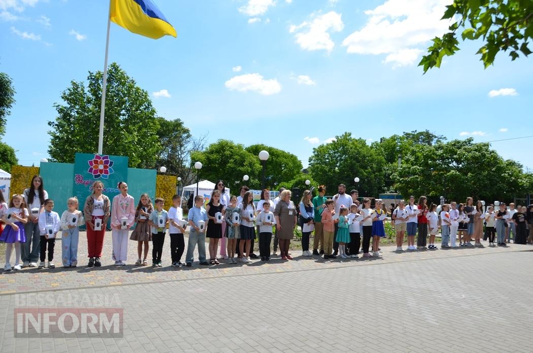 Літо у Кілії розпочалося з яскравого фестивалю талантів та подарунків від "Фонда Добра та Любові"