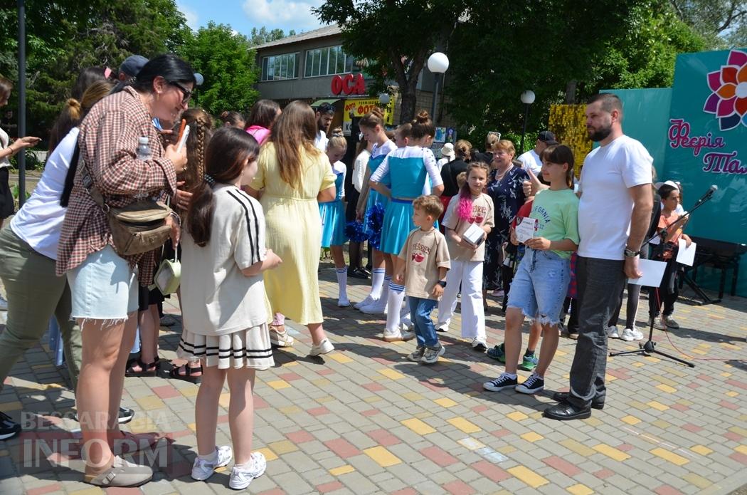 Літо у Кілії розпочалося з яскравого фестивалю талантів та подарунків від "Фонда Добра та Любові"