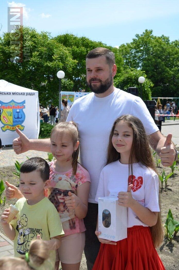 Літо у Кілії розпочалося з яскравого фестивалю талантів та подарунків від "Фонда Добра та Любові"