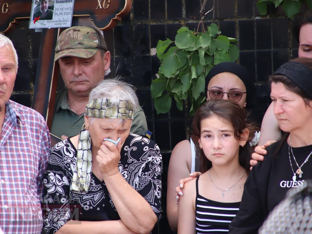 Понад 200 успішних розмінувань заради Перемоги: Болградська громада провела в останню путь уродженця села Виноградівка Романа Дімова