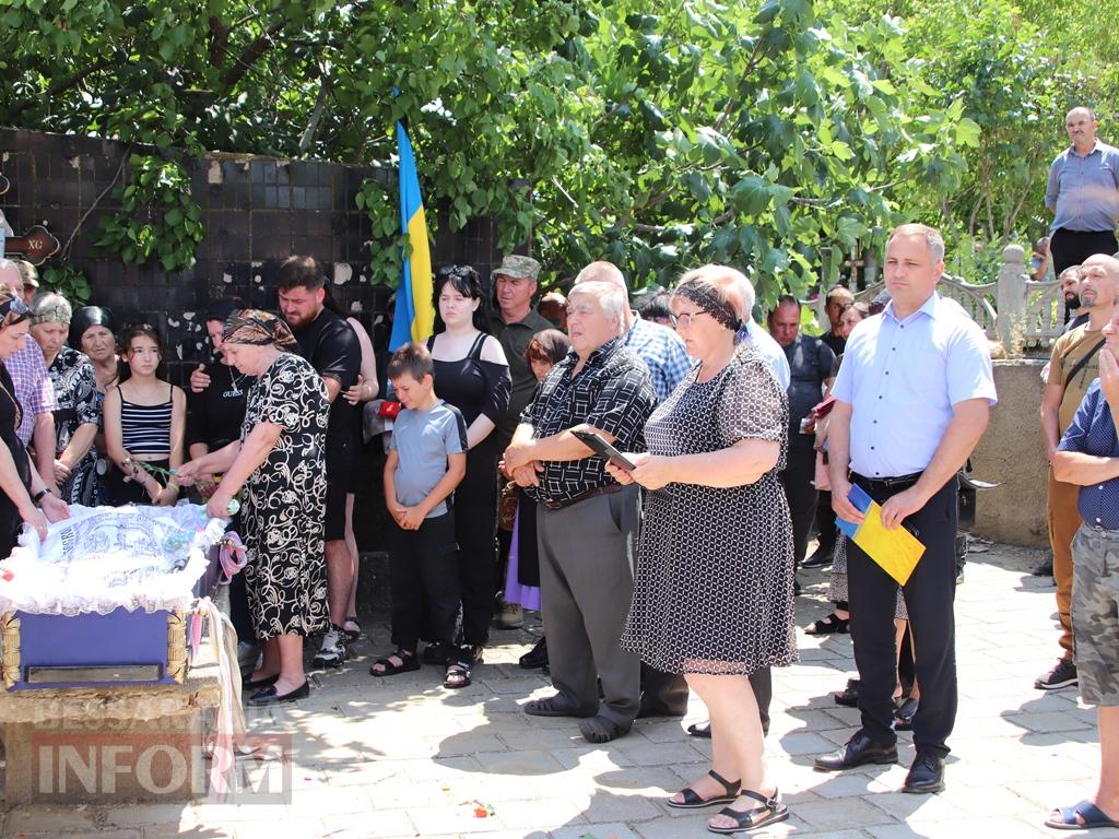 Понад 200 успішних розмінувань заради Перемоги: Болградська громада провела в останню путь уродженця села Виноградівка Романа Дімова