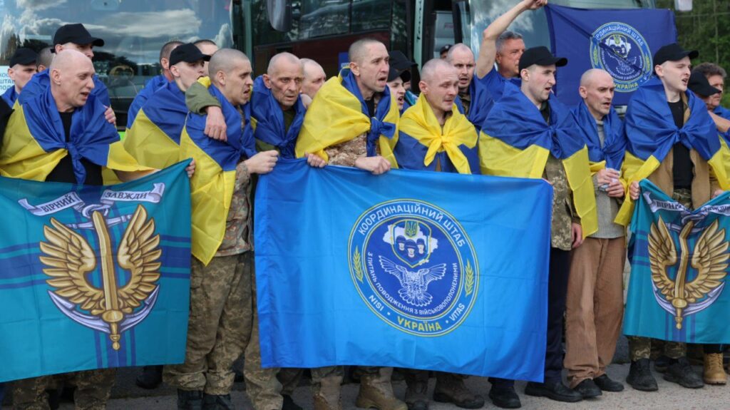 Україна повернула з полону ще одну групу Оборонців: серед них є офіцери