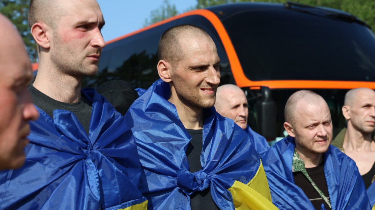 Новий етап обміну: з російського полону до України повернулися важкопоранені та хворі захисники