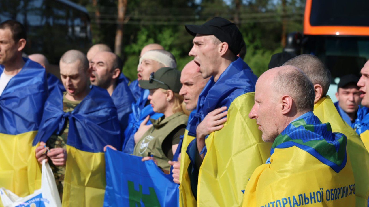 Новий етап обміну: з російського полону до України повернулися важкопоранені та хворі захисники