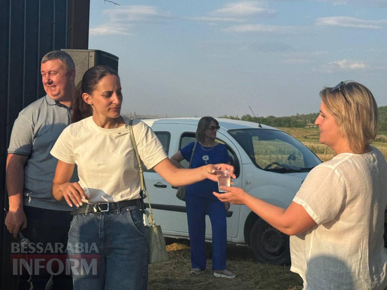 У мікрорайоні Арцизу відкрили бювет — тепер мешканці наполягають на ремонті доріг