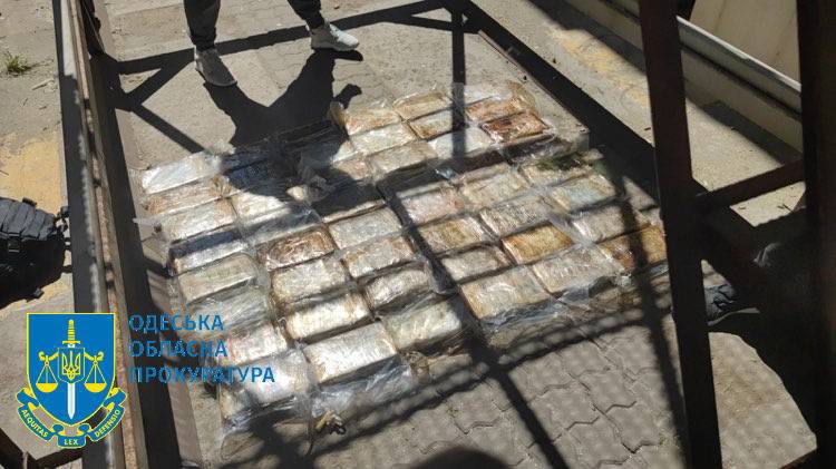 На Одещині засудили учасників міжнародного злочинного угрупування, що організували контрабанду кокаїну з Еквадору