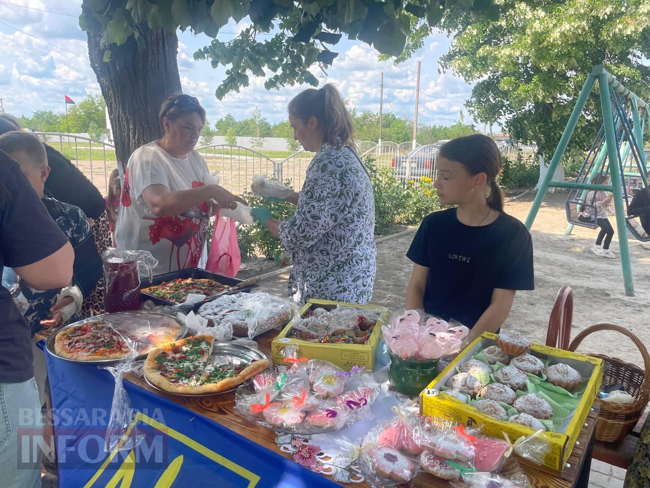 У селі Ізмаїльського району родичі загиблих героїв збирали кошти на озеленення Алеї слави