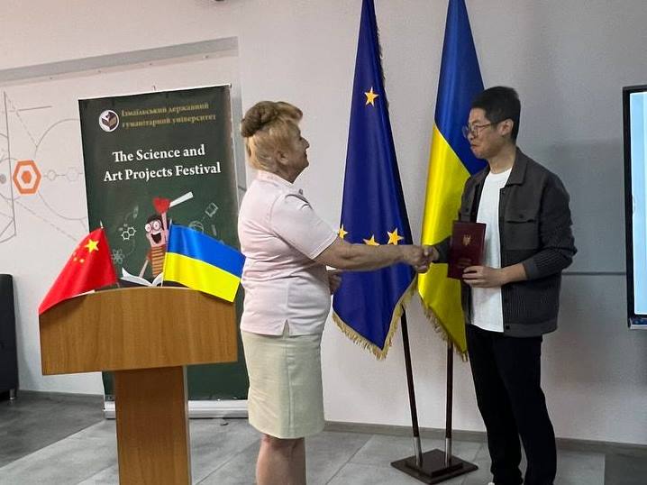 На Ізмаїльщині вперше доктором філософії став громадянин Китаю