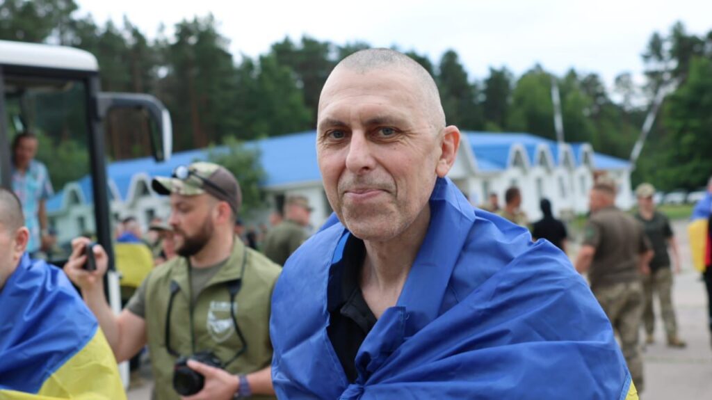Поранені і важкохворі: Україна повернула додому ще одну групу військовополонених