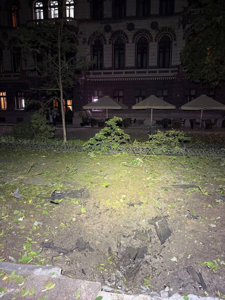 Знищені квартири, травмовані люди, масштабно палав легендарний Привоз: Одеса пережила чергову пекельну ніч