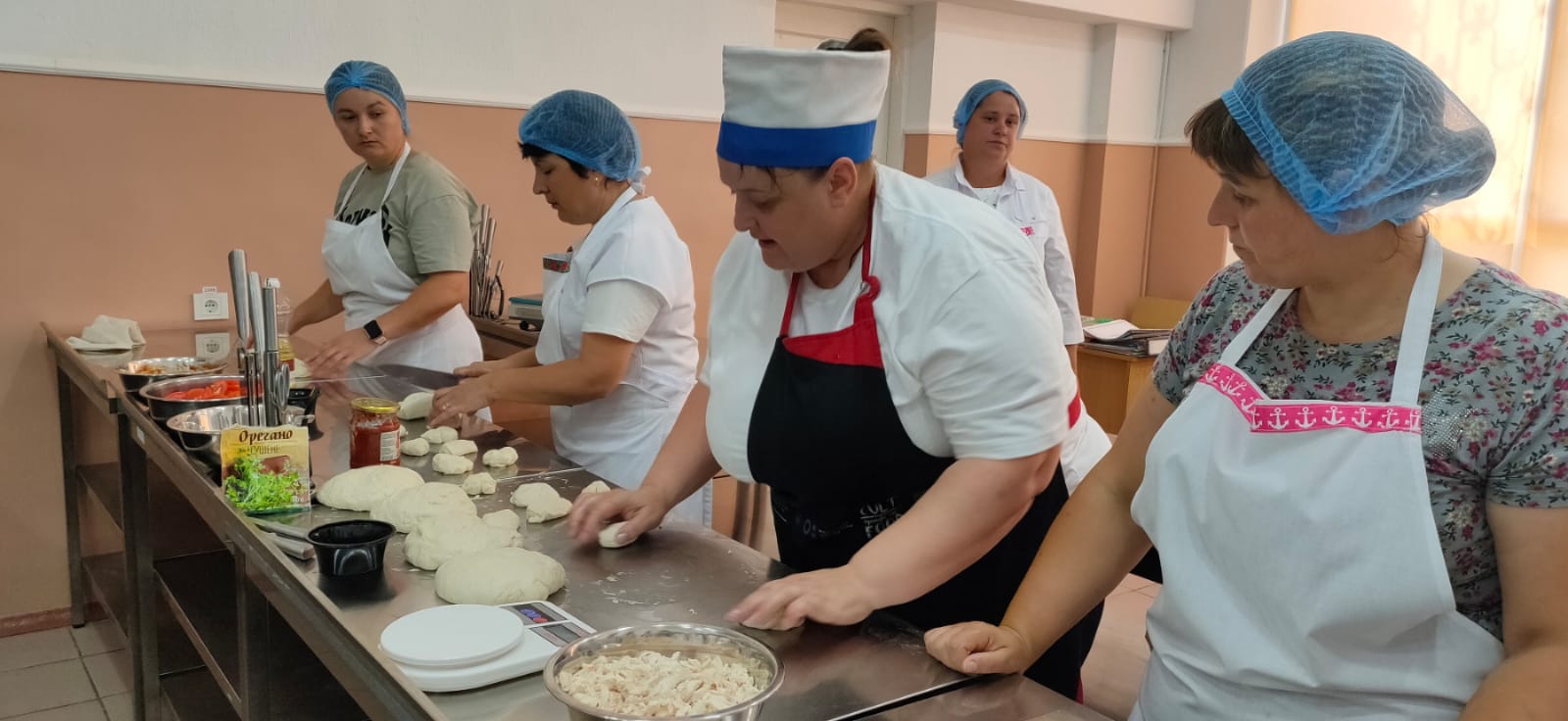 З новими знаннями та натхненням: кухарі Суворовської громади пройшли курси підвищення кваліфікації