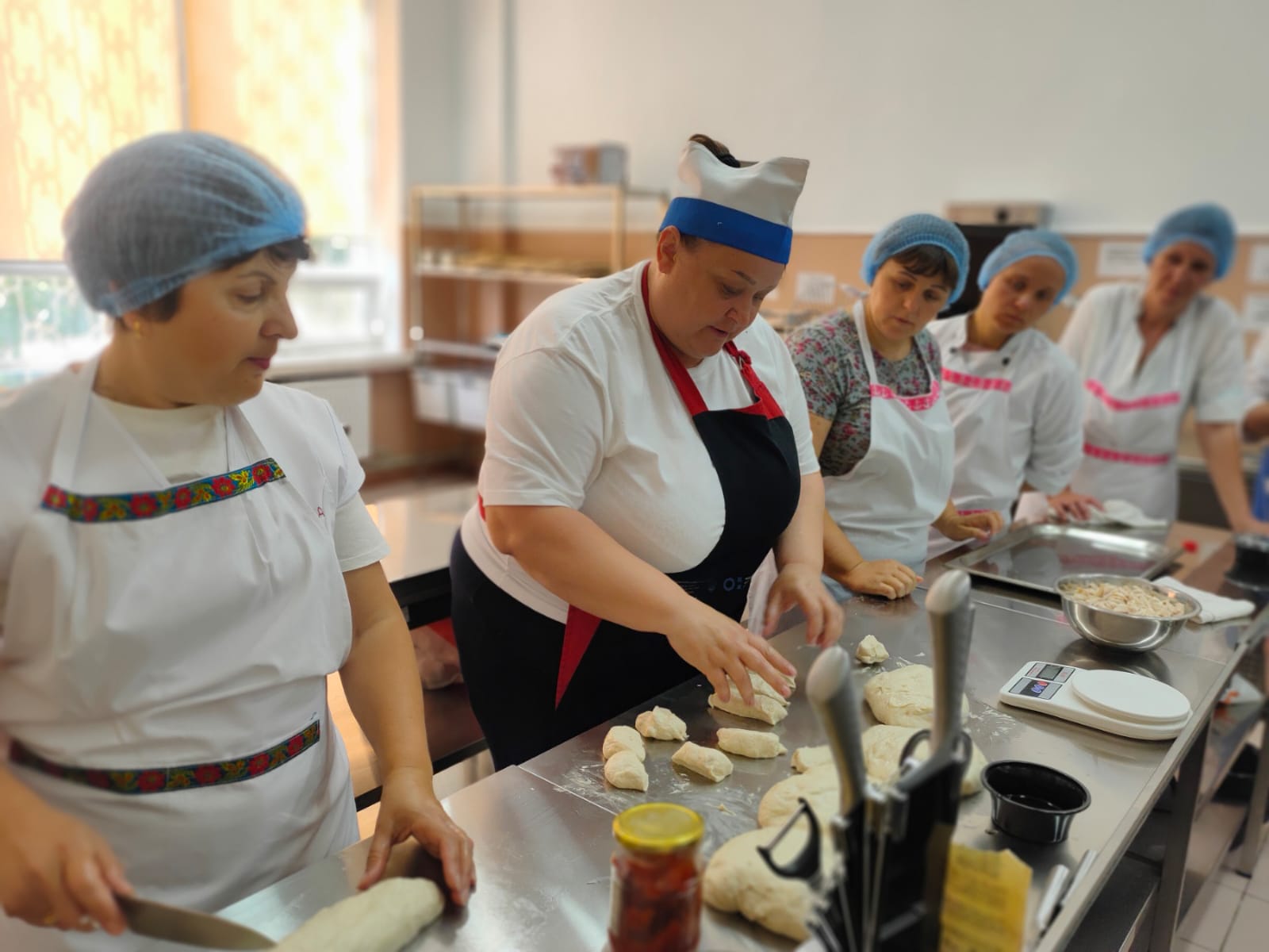 З новими знаннями та натхненням: кухарі Суворовської громади пройшли курси підвищення кваліфікації