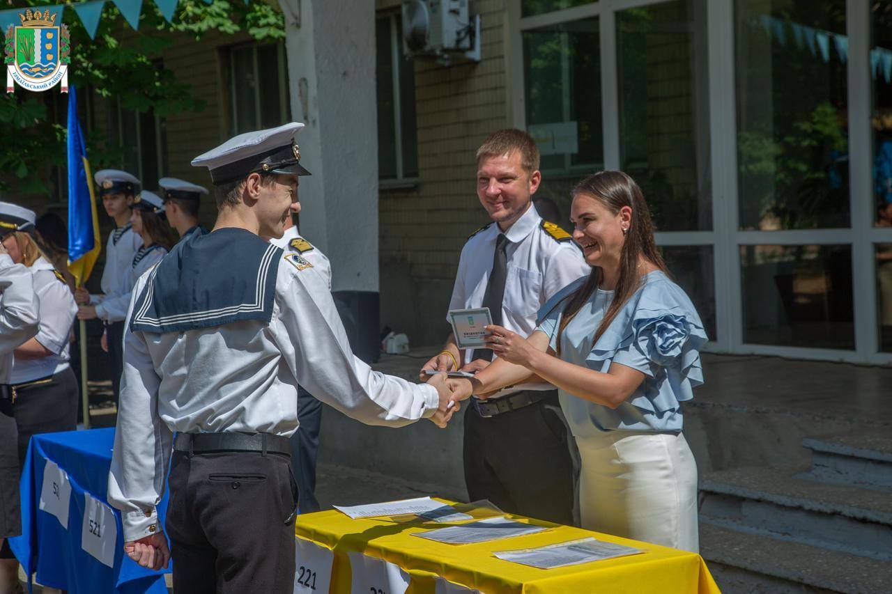 В Ізмаїлі курсанти НУ "ОМА" отримали свідоцтва про повну загальну середню освіту