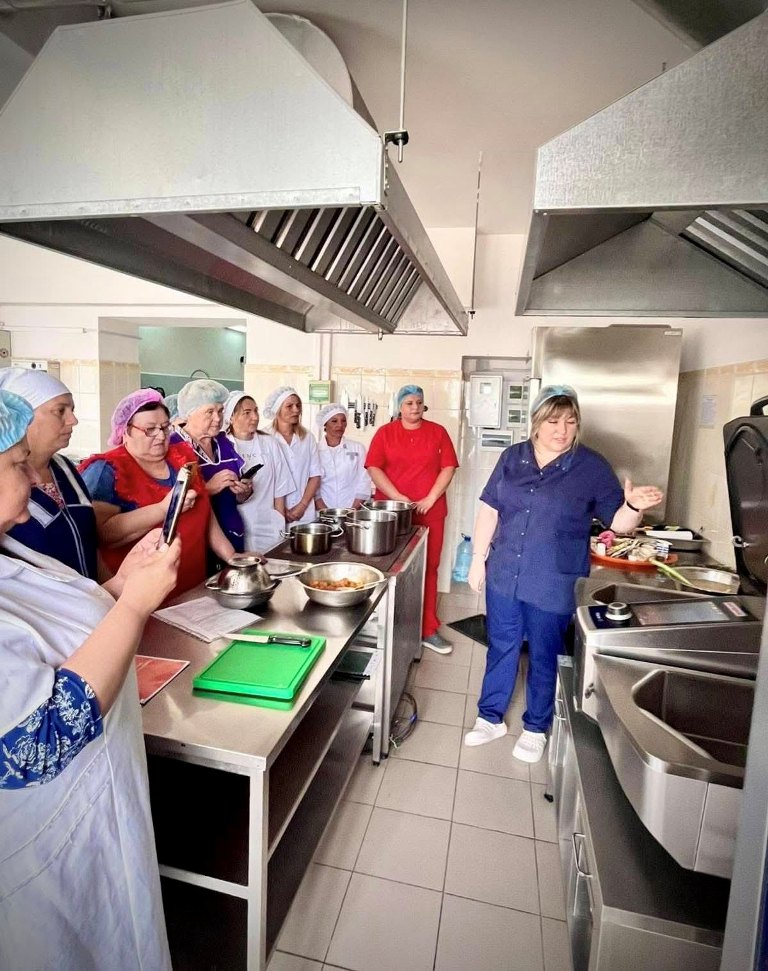 У рамках реформи шкільного харчування навчання проходять кухарі з Бессарабії