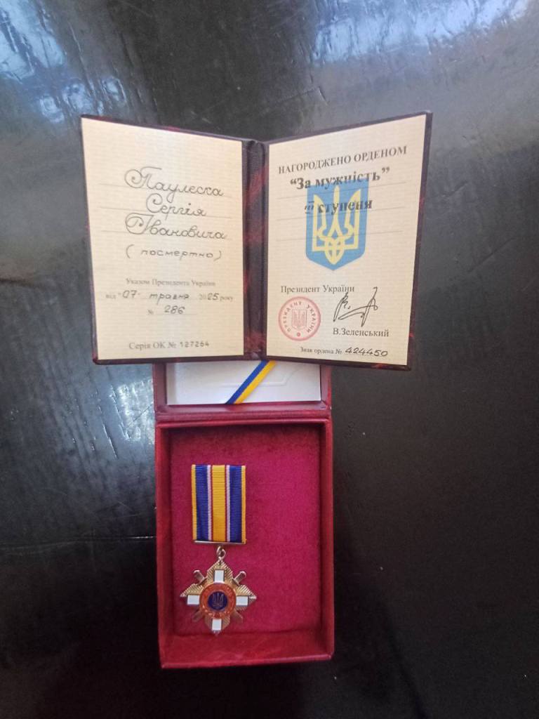 Родинам двох загиблих захисників з Арцизької громади передали їх посмертні нагороди