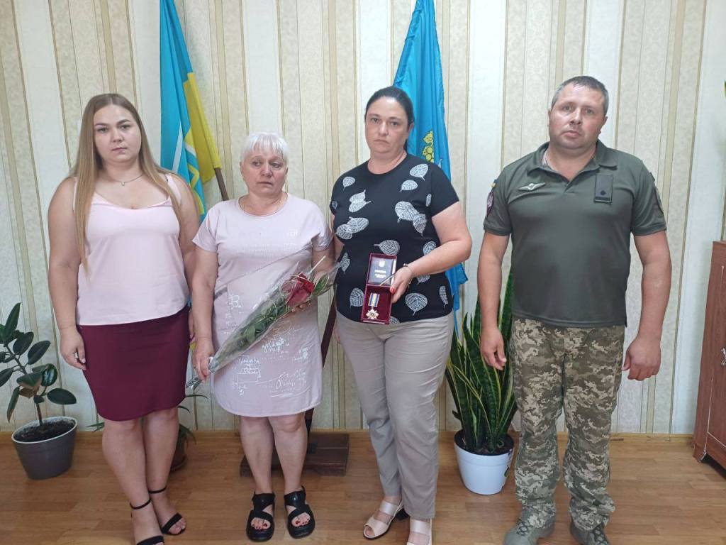 Родинам двох загиблих захисників з Арцизької громади передали їх посмертні нагороди