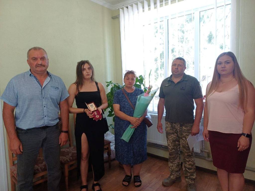 Родинам двох загиблих захисників з Арцизької громади передали їх посмертні нагороди