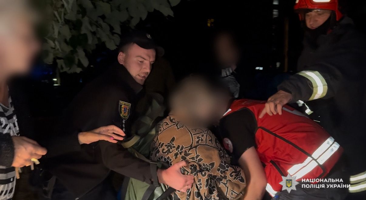 Вночі ворог знов атакував Одесу: постраждало п’ятеро людей, серед них діти
