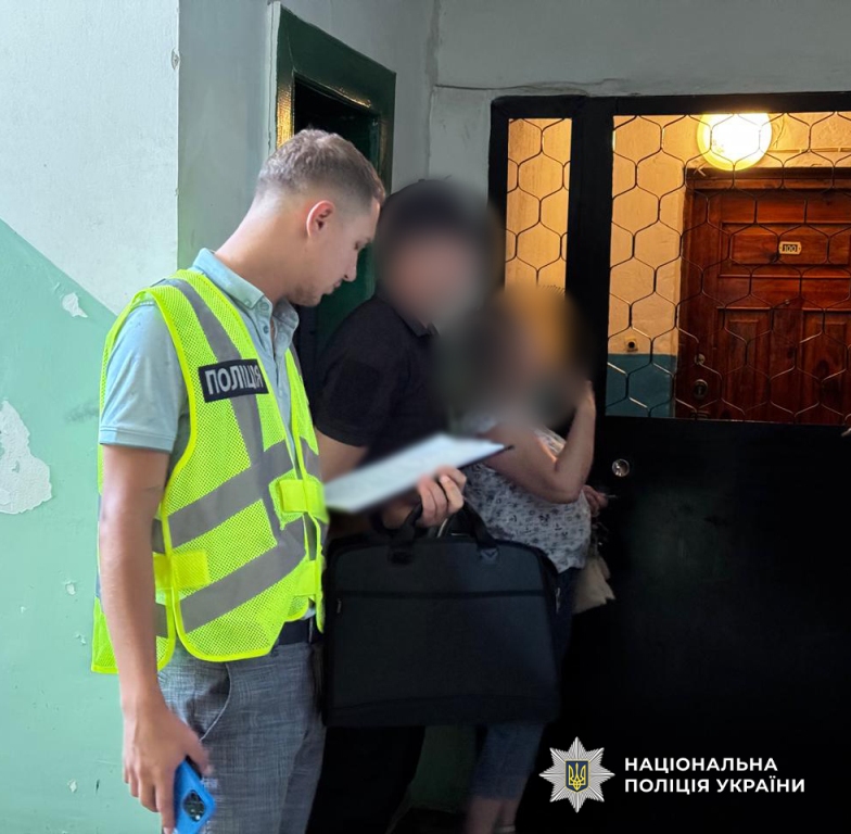Житель Одеської області на замовлення намагався підпалити квартиру військовослужбовця