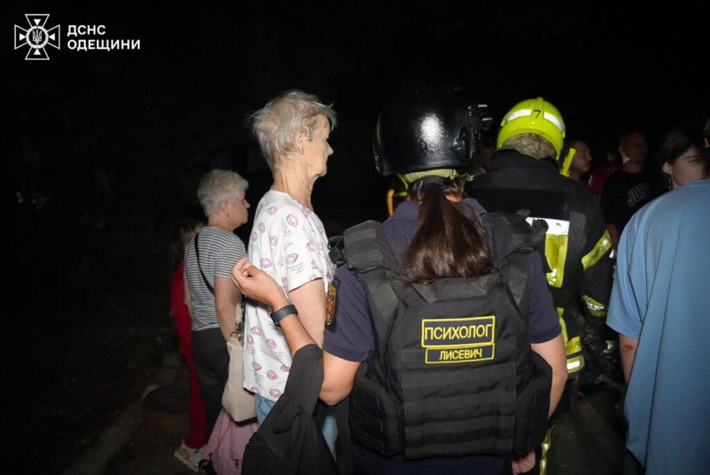 Знищені квартири, травмовані люди, масштабно палав легендарний Привоз: Одеса пережила чергову пекельну ніч