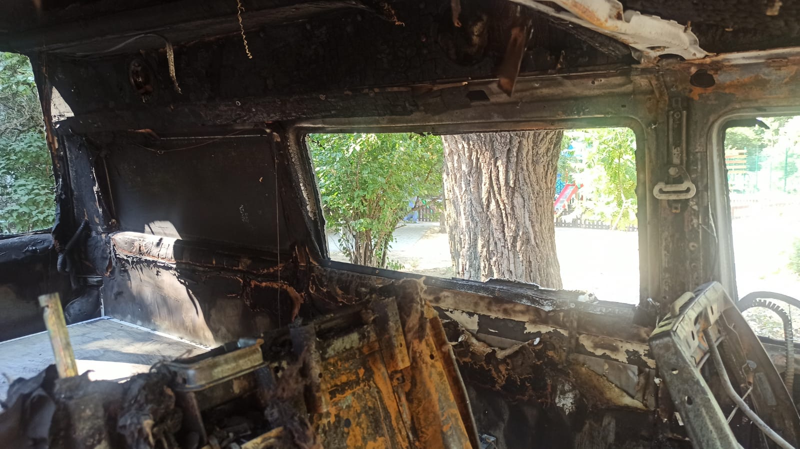 Ганебний вчинок: на Одещині спалили евакуаційну автівку бойової медикині