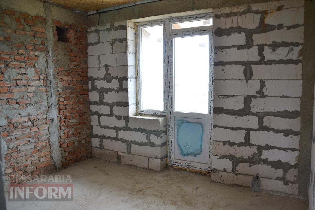 Першу в Кілії шестиповерхівку добудують за кілька місяців - репортаж з майданчика