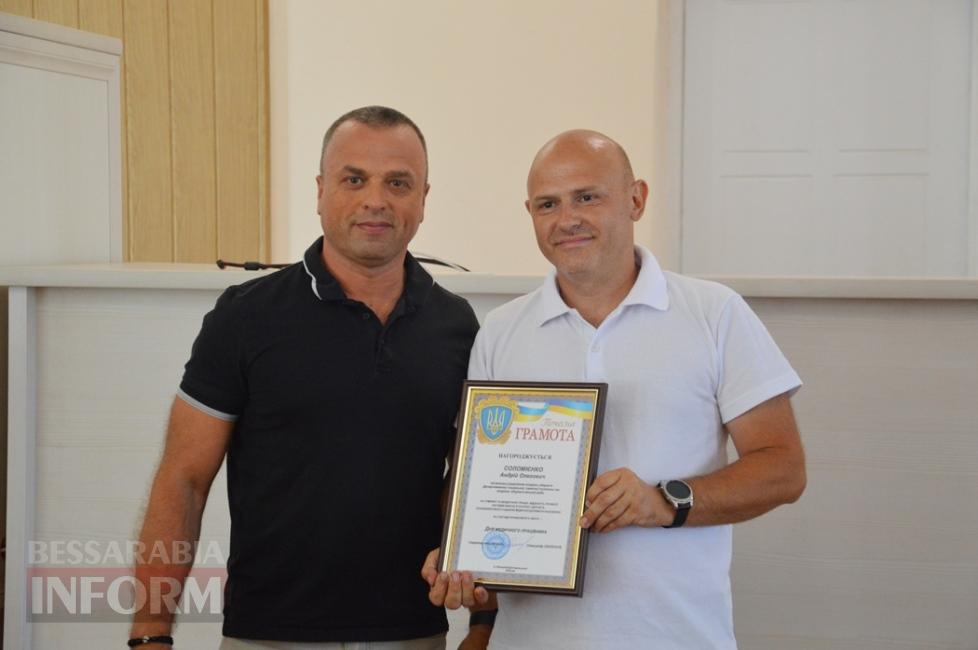 «Герої в бахілах і масках»: в Аккермані привітали медиків з професійним святом