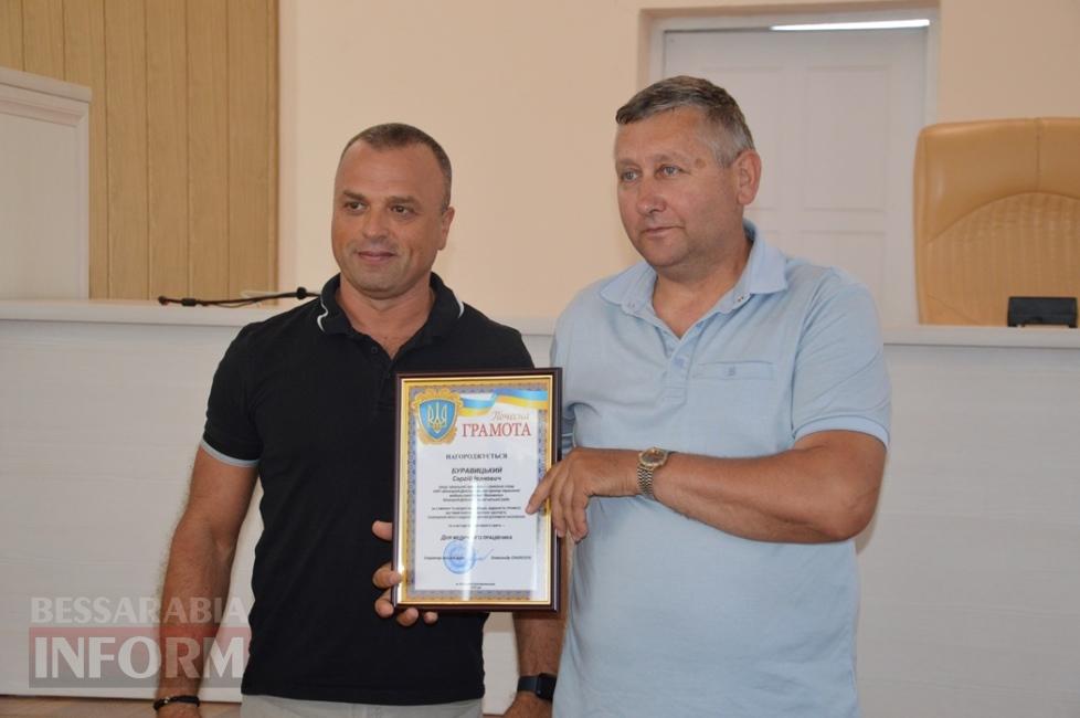 «Герої в бахілах і масках»: в Аккермані привітали медиків з професійним святом