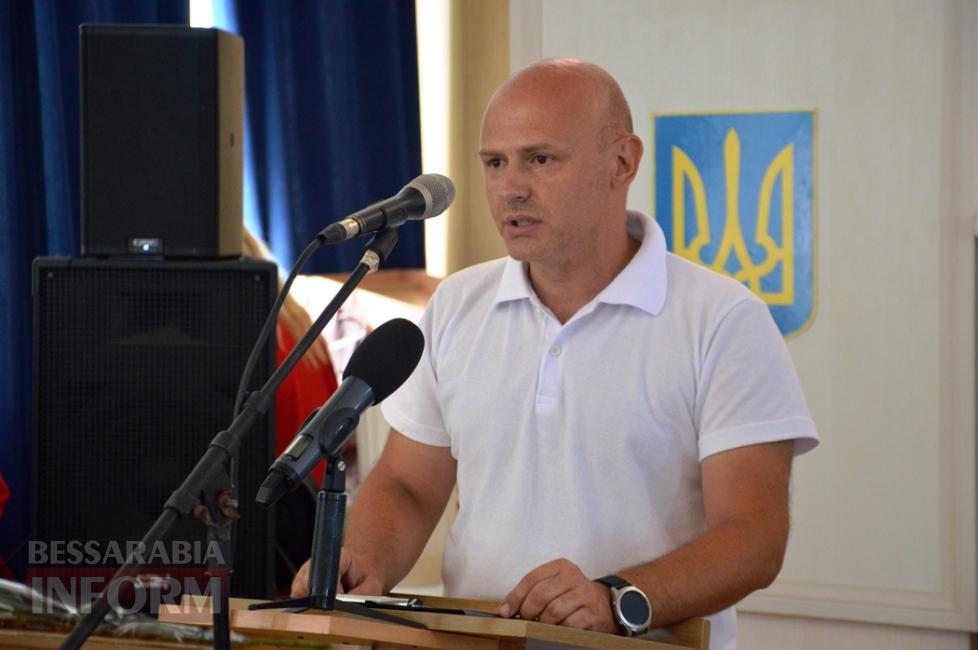 «Герої в бахілах і масках»: в Аккермані привітали медиків з професійним святом