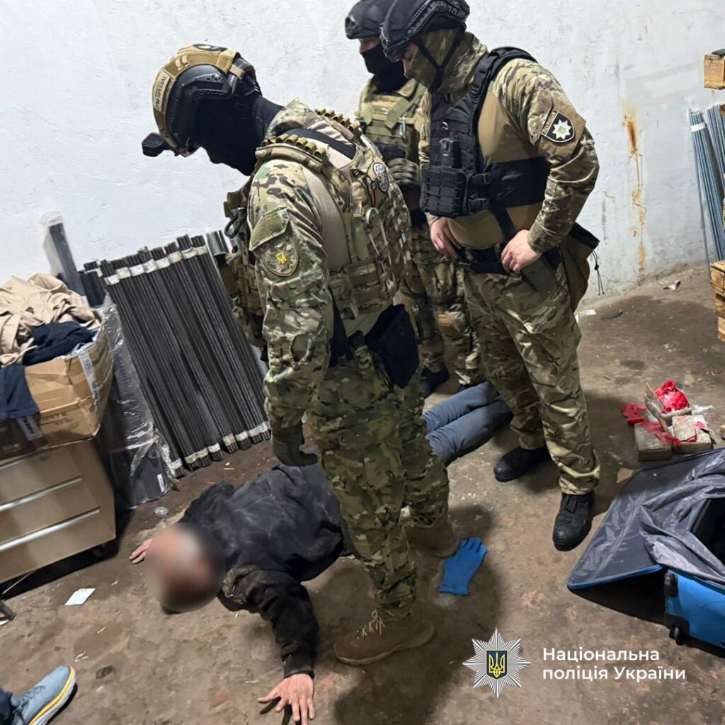 В Одесі затримали кур'єра з 15 кг героїну у валізі