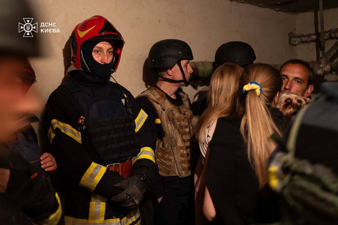 В ніч на 4 липня рф здійснила масовану атаку на Київ та область: є постраждалі