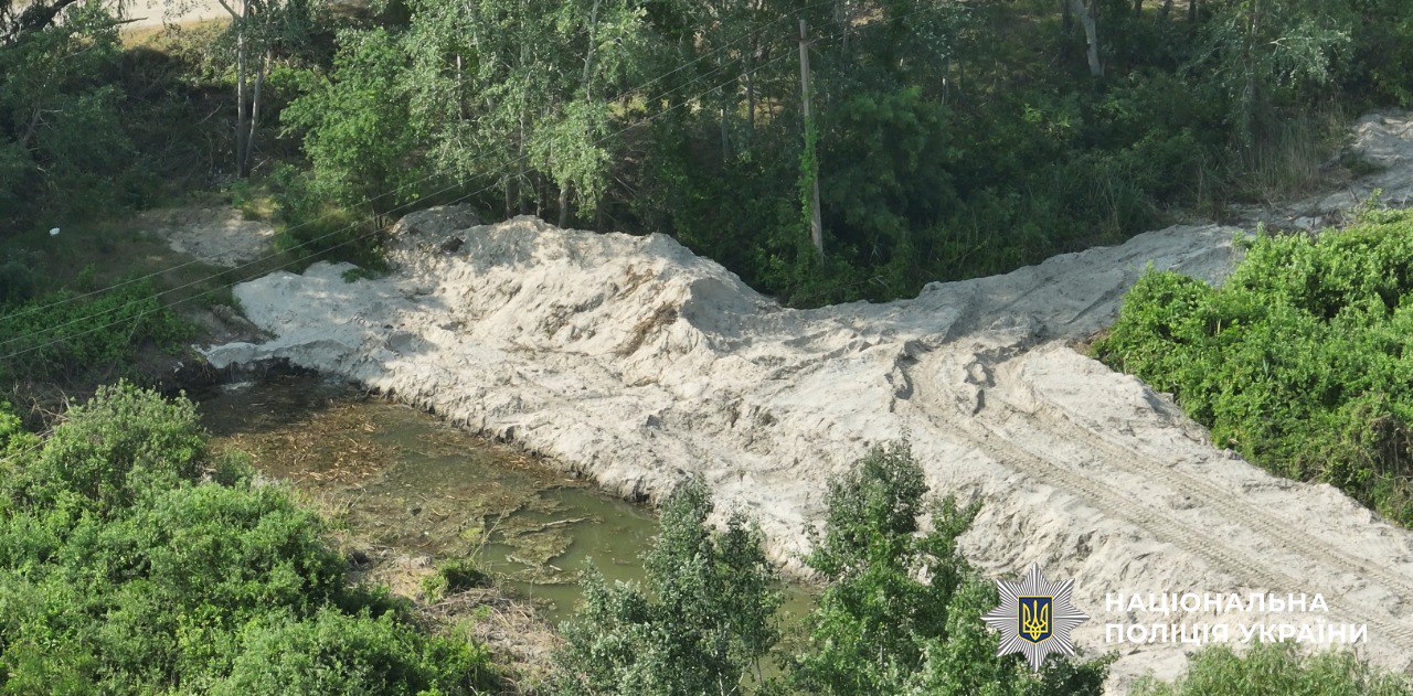 У Вилковому викрито міського голову та двох підприємців у незаконному видобутку корисних копалин