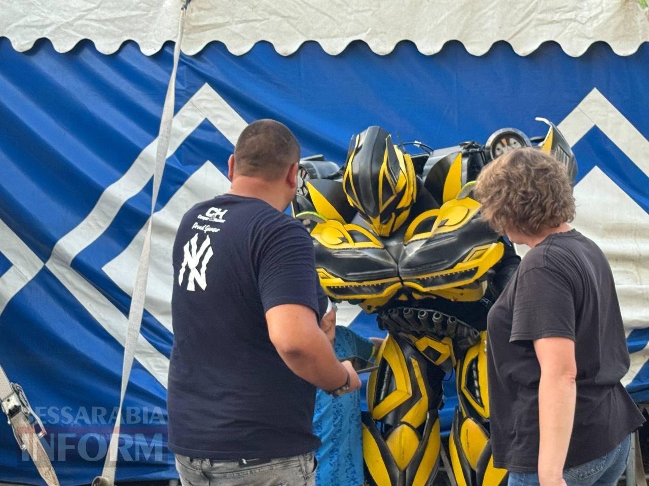 Шапіто в умовах війни: "БІ" побувала за лаштунками цирку, який гастролює Бессарабією
