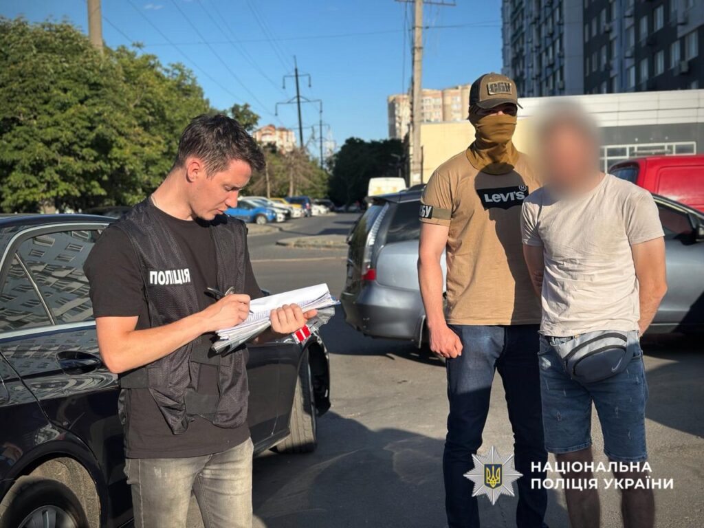11 тисяч доларів за відстрочку по догляду за «хворим» батьком: на Одещині викрили чергових «рішал»