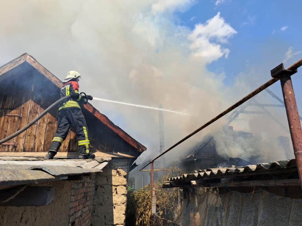 В Ізмаїлі спалахнула пожежа у приватному будинку