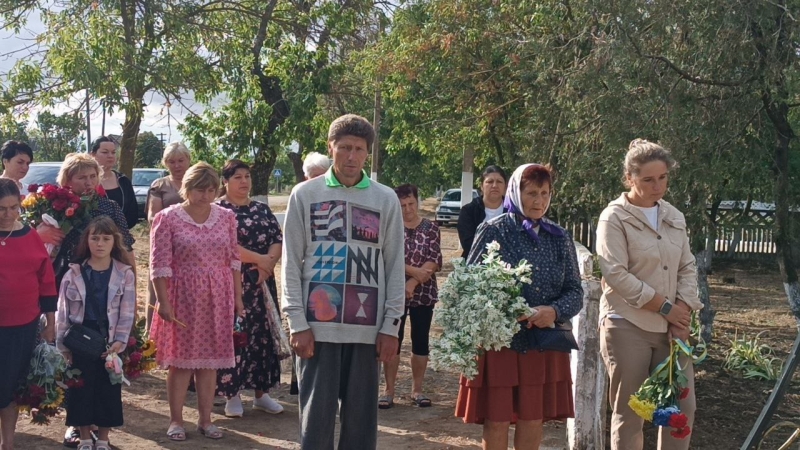 У селі Білгород-Дністровського району урочисто відкрили Алею Слави, де закарбовані імена одинадцяти полеглих Героїв